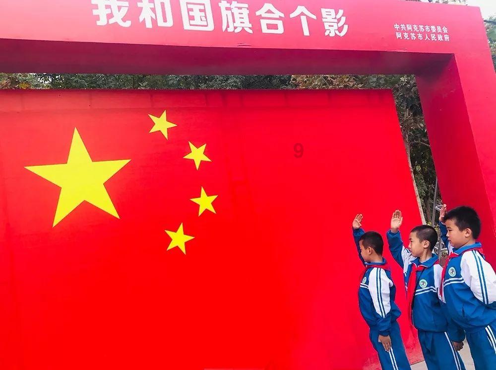 老旧的轿车